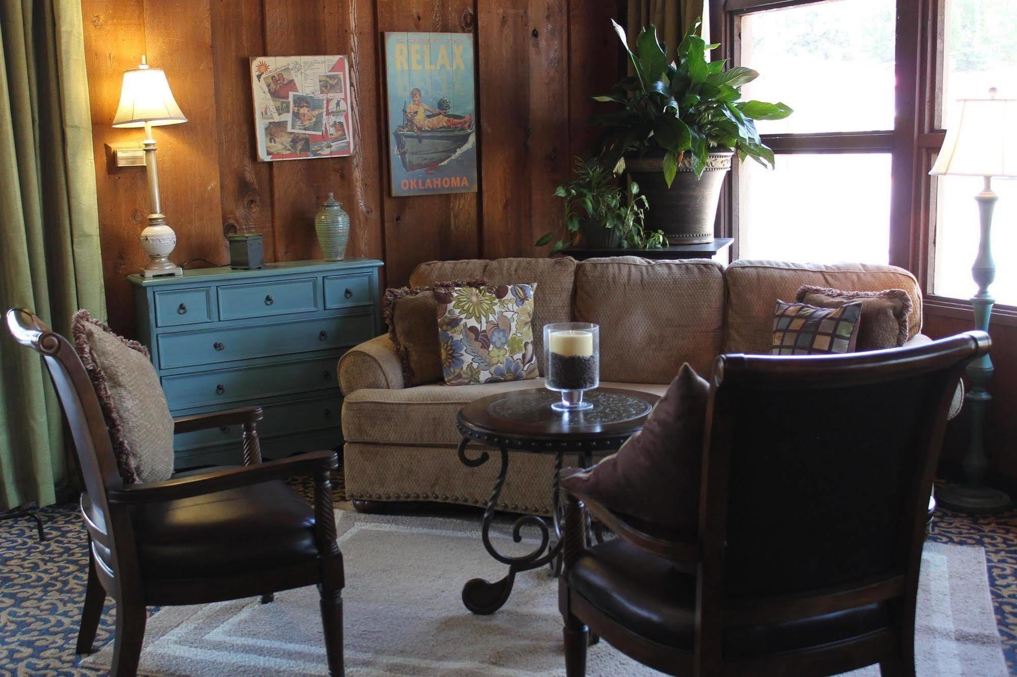 Charles Wesley Motor Lodge Downtown Broken Bow- Hochatown Екстериор снимка