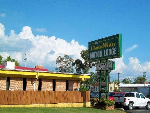 Charles Wesley Motor Lodge Downtown Broken Bow- Hochatown Екстериор снимка